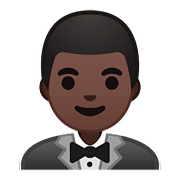 Emoji 🤵🏿 Persona In Smoking: Carnagione Scura su Google Android 8.1.