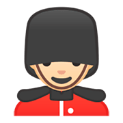 Emoji 💂🏻 Guardia: Carnagione Chiara su Google Android 9.0.