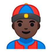 👲🏿 Emoji Mann mit chinesischem Hut: dunkle Hautfarbe Google Android 9.0.