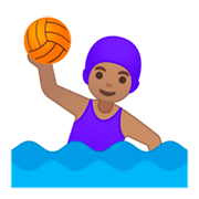🤽🏽‍♀️ Emoji Mujer Jugando Al Waterpolo: Tono De Piel Medio en Google Android 9.0.