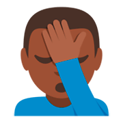 🤦🏿‍♂️ Emoji sich an den Kopf fassender Mann: dunkle Hautfarbe JoyPixels 3.0.