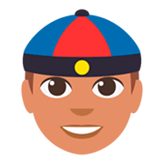 👲🏽 Emoji Mann mit chinesischem Hut: mittlere Hautfarbe JoyPixels 3.0.