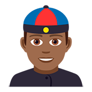 👲🏾 Emoji Hombre Con Gorro Chino: Tono De Piel Oscuro Medio en JoyPixels 5.0.