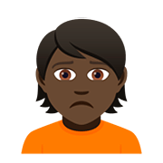 🙍🏿 Emoji Franzindo A Sobrancelha: Pele Escura na JoyPixels 5.0.