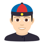 👲🏻 Emoji Mann mit chinesischem Hut: helle Hautfarbe JoyPixels 5.5.