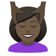 💆🏿‍♀️ Emoji Frau, die eine Kopfmassage bekommt: dunkle Hautfarbe JoyPixels 5.5.