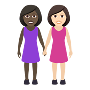 👩🏿‍🤝‍👩🏻 Emoji händchenhaltende Frauen: dunkle Hautfarbe, helle Hautfarbe JoyPixels 5.5.