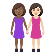 👩🏾‍🤝‍👩🏻 Emoji händchenhaltende Frauen: mitteldunkle Hautfarbe, helle Hautfarbe JoyPixels 5.5.
