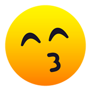 Émoji 😙 Visage Aux Yeux Rieurs Faisant Un Bisou sur JoyPixels 6.0.