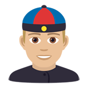 👲🏼 Emoji Mann mit chinesischem Hut: mittelhelle Hautfarbe JoyPixels 6.0.