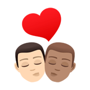 👨🏻‍❤️‍💋‍👨🏽 Emoji sich küssendes Paar - Mann: helle Hautfarbe, Mann: helle Hautfarbe JoyPixels 6.5.