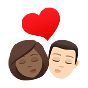 👩🏾‍❤️‍💋‍👨🏻 Emoji sich küssendes Paar Frau: mitteldunkle Hautfarbe, Mann: helle Hautfarbe JoyPixels 6.5.