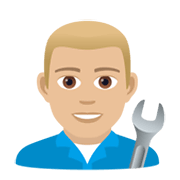 👨🏼‍🔧 Emoji Mechaniker: mittelhelle Hautfarbe JoyPixels 6.5.