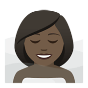 🧖🏿‍♀️ Emoji Frau in Dampfsauna: dunkle Hautfarbe JoyPixels 6.5.