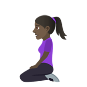 🧎🏿‍♀️ Emoji Mulher Ajoelhando: Pele Escura na JoyPixels 6.5.