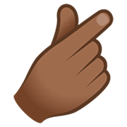 🫰🏾 Emoji Mão Com Dedo İndicador E Polegar Cruzado: Pele Morena Escura na JoyPixels 7.0.