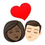 Emoji 👩🏿‍❤️‍💋‍👨🏻 Bacio Tra Coppia - Donna: Carnagione Scura, Uomo: Carnagione Chiara su JoyPixels 7.0.