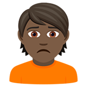 🙍🏿 Emoji Franzindo A Sobrancelha: Pele Escura na JoyPixels 7.0.
