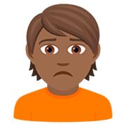 🙍🏾 Emoji Franzindo A Sobrancelha: Pele Morena Escura na JoyPixels 7.0.