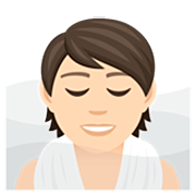 🧖🏻 Emoji Person in Dampfsauna: helle Hautfarbe JoyPixels 7.0.