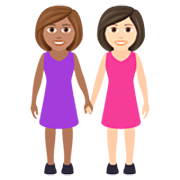 👩🏽‍🤝‍👩🏻 Emoji händchenhaltende Frauen: mittlere Hautfarbe, helle Hautfarbe JoyPixels 7.0.
