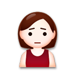 🙍🏻 Emoji Persona Frunciendo El Ceño: Tono De Piel Claro en LG G5.