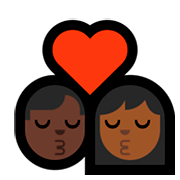 👨🏿‍❤️‍💋‍👩🏾 Emoji sich küssendes Paar - Mann: dunkle Hautfarbe, Frau: mittelhelle Hautfarbe Microsoft Windows 10 April 2018 Update.