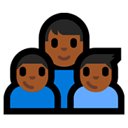 👨🏾‍👦🏾‍👦🏾 Emoji Familia - Hombre, Niño, Niño: Tono De Piel Oscuro Medio en Microsoft Windows 10 Fall Creators Update.