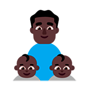 Emoji 👨🏿‍👶🏿‍👶🏿 Famiglia - Uomo, Neonato, Neonato: Carnagione Scura su Microsoft Windows 11 22H2.