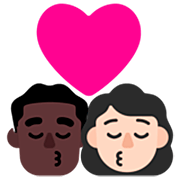 Emoji 👨🏿‍❤️‍💋‍👩🏻 Bacio Tra Coppia - Uomo: Carnagione Scura, Donna: Carnagione Chiara su Microsoft Windows 11 22H2.