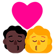 Emoji 👨🏿‍❤️‍💋‍👩 Bacio Tra Coppia - Uomo: Carnagione Scura, Donna su Microsoft Windows 11 22H2.