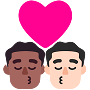 Emoji 👨🏾‍❤️‍💋‍👨🏻 Bacio Tra Coppia - Uomo: Carnagione Abbastanza Scura, Uomo: Carnagione Chiara su Microsoft Windows 11 22H2.