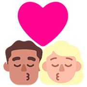 👨🏽‍❤️‍💋‍👩🏼 Emoji sich küssendes Paar - Mann: mittlere Hautfarbe, Frau: mittelhelle Hautfarbe Microsoft Windows 11 22H2.