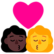 Emoji 👩🏿‍❤️‍💋‍👩 Bacio Tra Coppia - Donna: Carnagione Scura, Donna su Microsoft Windows 11 22H2.