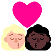 Emoji 👩🏼‍❤️‍💋‍👩🏿 Bacio Tra Coppia - Donna: Carnagione Chiara, Donna: Carnagione Scura su Microsoft Windows 11 22H2.