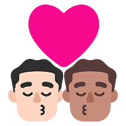 Emoji 👨🏻‍❤️‍💋‍👨🏽 Bacio Tra Coppia - Uomo: Carnagione Chiara, Uomo: Carnagione Chiara su Microsoft Windows 11 November 2021 Update.
