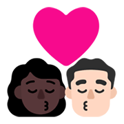 Emoji 👩🏿‍❤️‍💋‍👨🏻 Bacio Tra Coppia - Donna: Carnagione Scura, Uomo: Carnagione Chiara su Microsoft Windows 11 November 2021 Update.