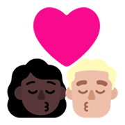 Emoji 👩🏿‍❤️‍💋‍👨🏼 Bacio Tra Coppia - Donna: Carnagione Scura, Uomo: Carnagione Abbastanza Chiara su Microsoft Windows 11 November 2021 Update.