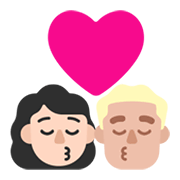Emoji 👩🏻‍❤️‍💋‍👨🏼 Bacio Tra Coppia - Donna: Carnagione Chiara, Uomo: Carnagione Abbastanza Chiara su Microsoft Windows 11 November 2021 Update.