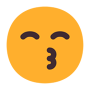Emoji 😙 Faccina Che Bacia Con Occhi Sorridenti su Microsoft Windows 11 November 2021 Update.