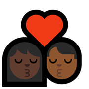 👩🏿‍❤️‍💋‍👨🏾 Emoji sich küssendes Paar - Frau: dunkle Hautfarbe, Mann: mitteldunkle Hautfarbe Microsoft Windows 11.