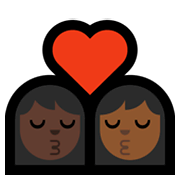 👩🏿‍❤️‍💋‍👩🏾 Emoji sich küssendes Paar - Frau: dunkle Hautfarbe, Frau: mitteldunkle Hautfarbe Microsoft Windows 11.
