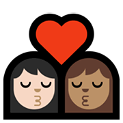 Emoji 👩🏻‍❤️‍💋‍👩🏽 Bacio Tra Coppia - Donna: Carnagione Chiara, Donna: Carnagione Abbastanza Chiara su Microsoft Windows 11.