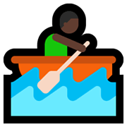 Emoji 🚣🏿‍♂️ Uomo In Barca A Remi: Carnagione Scura su Microsoft Windows 11.