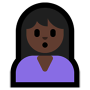 Emoji 🙎🏿‍♀️ Donna Imbronciata: Carnagione Scura su Microsoft Windows 11.