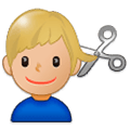 💇🏼‍♂️ Emoji Hombre Cortándose El Pelo: Tono De Piel Claro Medio en Samsung Experience 9.1.