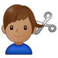 Emoji 💇🏽‍♂️ Taglio Di Capelli Per Uomo: Carnagione Olivastra su Samsung One UI 2.5.