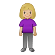 🧍🏼‍♀️ Emoji Mujer De Pie: Tono De Piel Claro Medio en Samsung One UI 3.1.1.