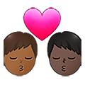 Emoji 👨🏾‍❤️‍💋‍👨🏿 Bacio Tra Coppia - Uomo: Carnagione Abbastanza Scura, Uomo: Carnagione Scura su Samsung One UI 4.0 January 2022.