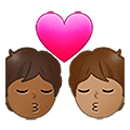 🧑🏾‍❤️‍💋‍🧑🏽 Emoji sich küssendes Paar: Person, Person, mitteldunkle Hautfarbe, mittlere Hautfarbe Samsung One UI 4.0 January 2022.